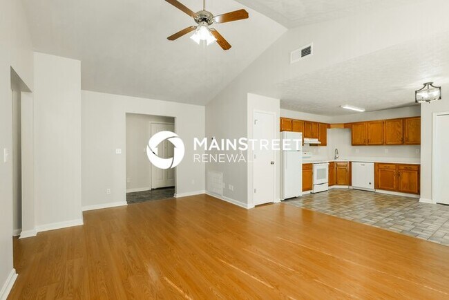 Foto del edificio - 3 Bedroom Pet-Friendly Home in Louisville, KY with Main Street Renewal