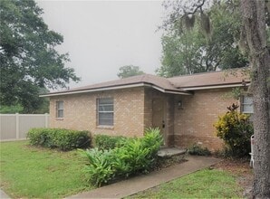 Building Photo - 1426 E Fern Rd