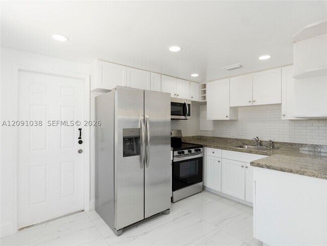 Foto del edificio - 11128 SW 2nd St