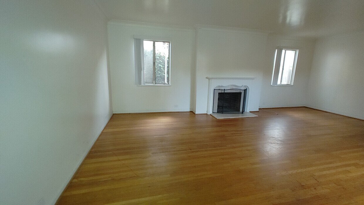 Foto principal - 647 Midvale Ave