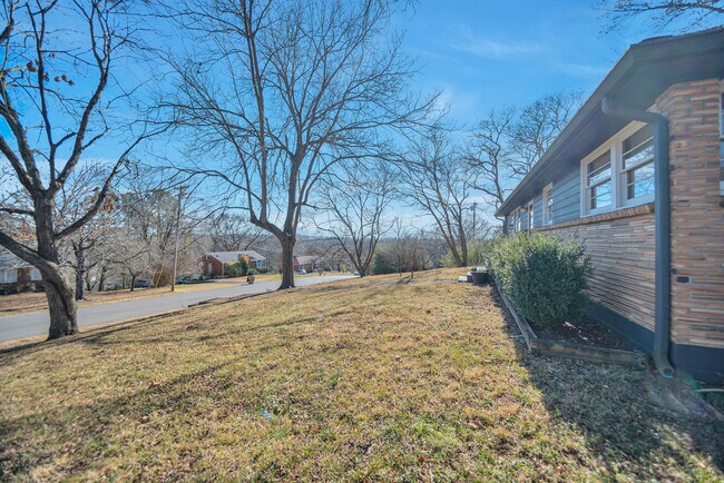 Foto del edificio - 801 Potter Ln