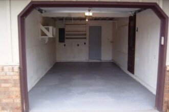 Foto del edificio - 1402 Heuss Ave