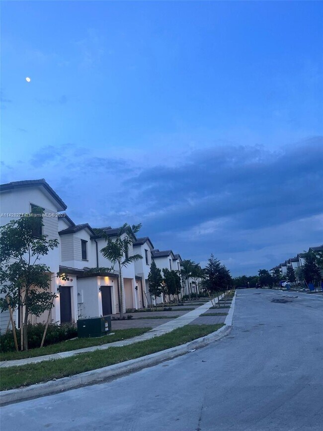 Foto del edificio - 250 SW 159th Terrace