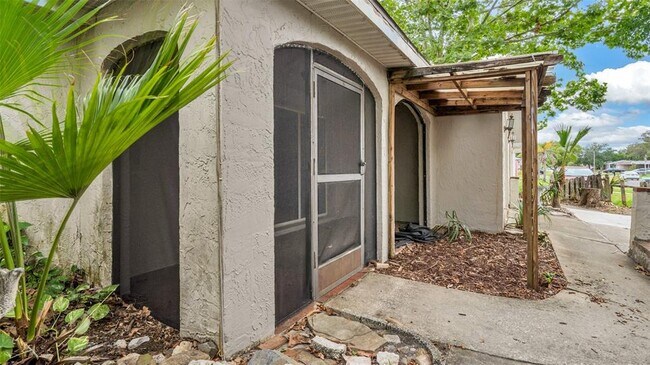 Foto del edificio - 7634 Fox Hollow Dr