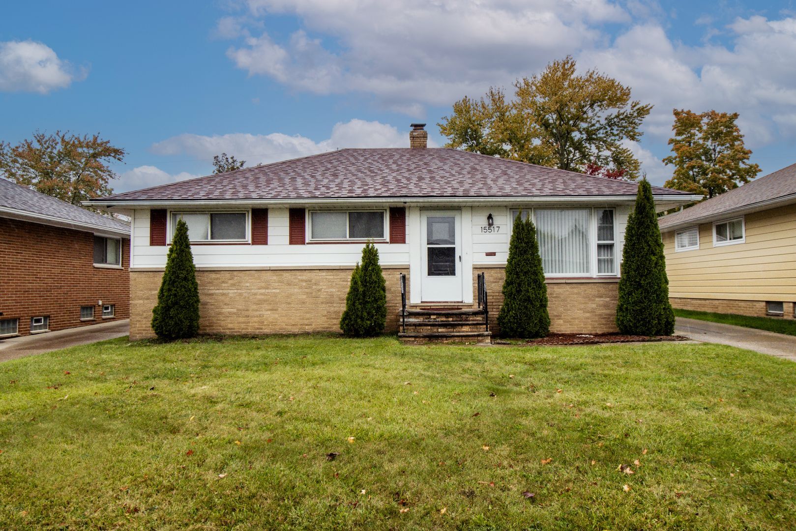 15517 Shirley Ave Maple Heights, OH 44137 – photo 1