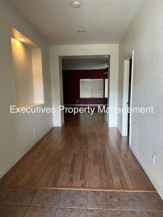 Photo - 3564 Santiago Ave House