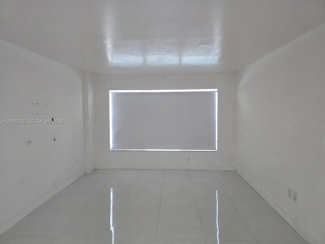 Building Photo - 11111 Biscayne Blvd