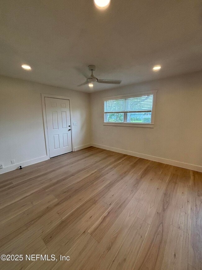 Building Photo - 935 Sailfish Dr E
