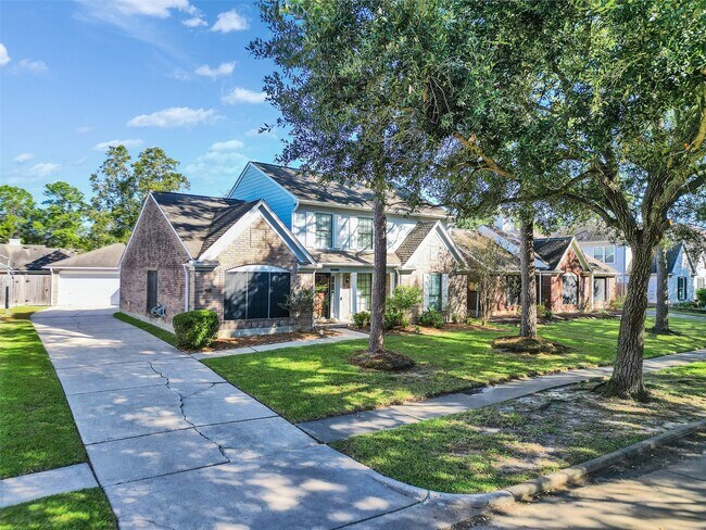 Foto del edificio - 2108 Autumn Cove Dr