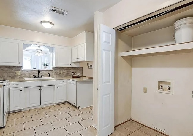 Building Photo - 1517 Fox St