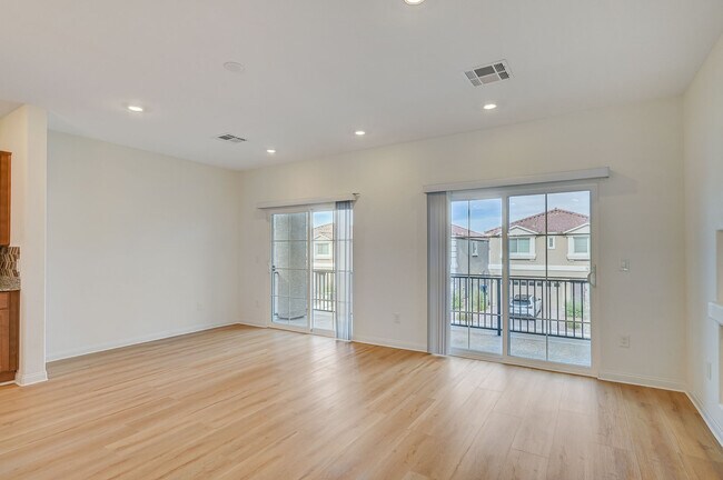 Foto del edificio - 7739 Bellenden St