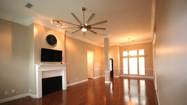 Building Photo - 21818 Windsor Castle Dr