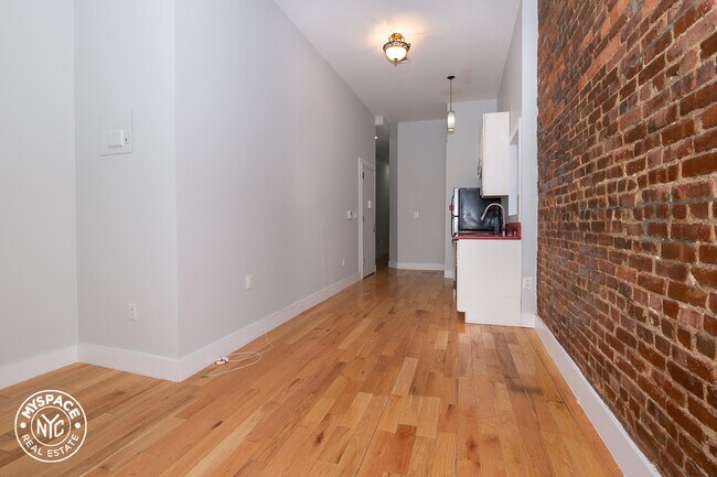 Building Photo - 41 Granite St