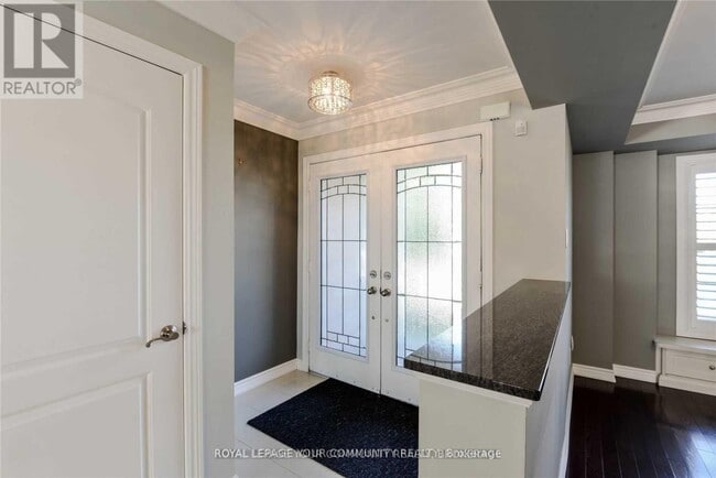 Building Photo - 21 Elderbrook Crescent