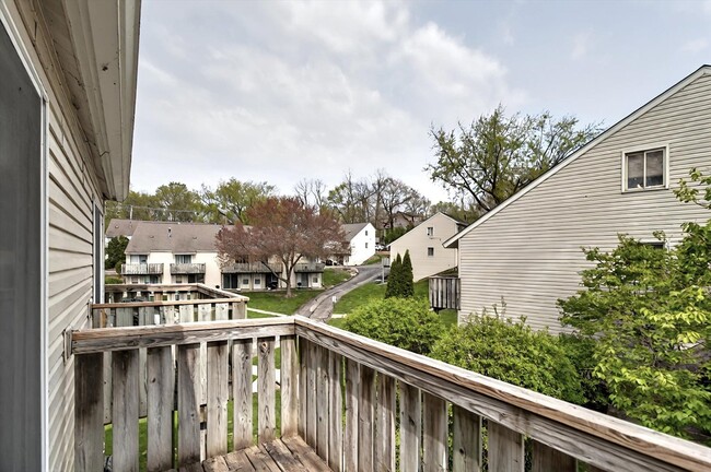 Building Photo - 126 Cora Ave