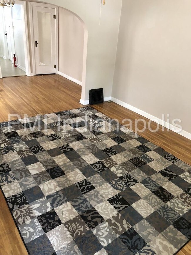 Building Photo - 49 South Linwood Ave