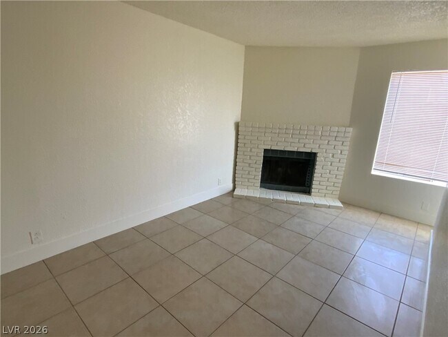 Foto del edificio - 6994 Issac Ave