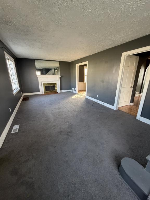 Foto del edificio - 143 Clifton Dr