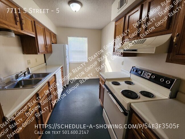 Foto del edificio - 7711 S Street-5