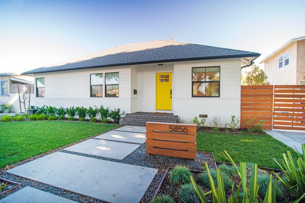 Foto principal - 5856 E Pavo St