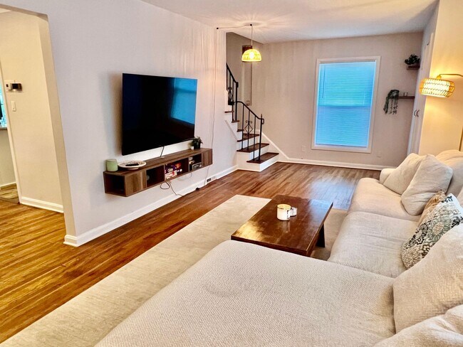 Foto del edificio - Charming 3-Bedroom Home in Cleveland Heights