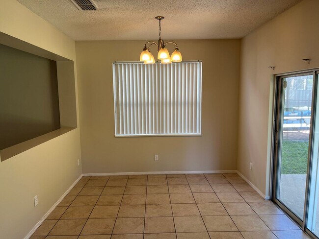 Building Photo - Single family home with lawncare included