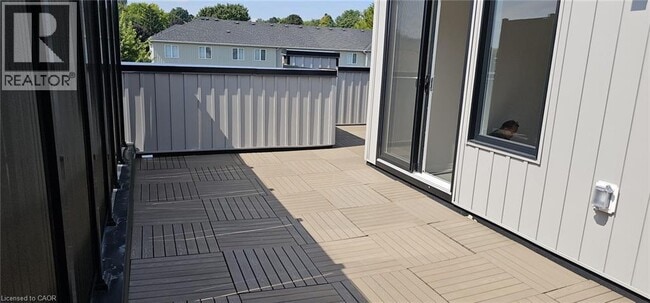 Building Photo - 50 Baynes Wy