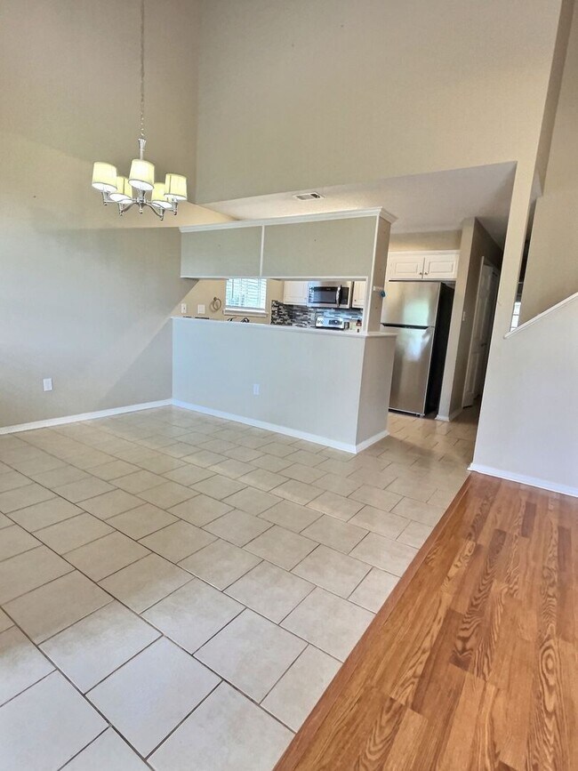 Building Photo - Spacious 2 story home in D'Iberville