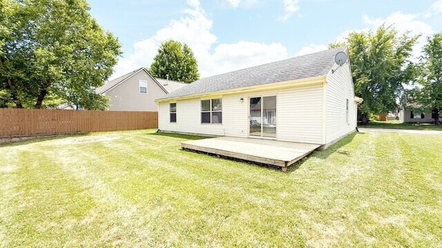Foto del edificio - BROWNSBURG 3 BEDROOM/2 BATH HOME AVAILABLE NOW!
