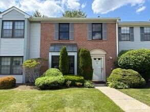 Building Photo - 286 Bromley Pl