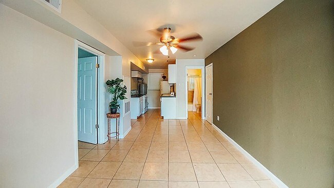 Building Photo - 3016 Truxillo St