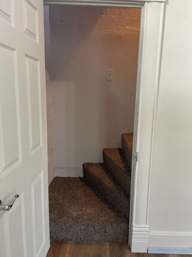 Foto del edificio - 2 Story 3 Bed 1 Bath House