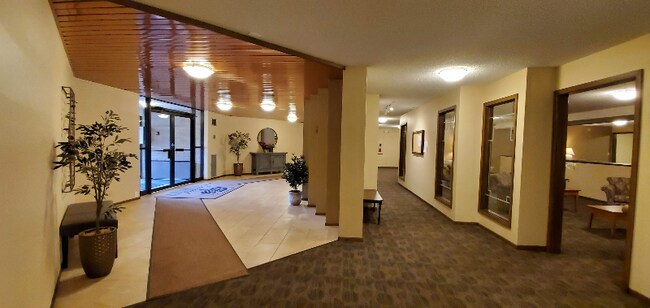 Foto del edificio - 6670 Vernon Ave S