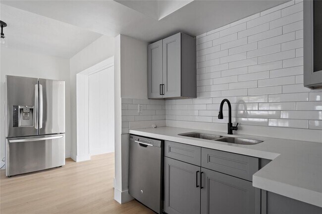 Foto del edificio - 4510 NW 49th Dr