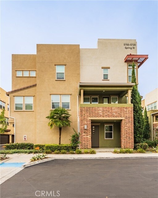 Foto del edificio - 5720 Spring St