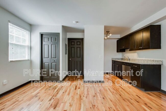 Building Photo - 517 Veritas St