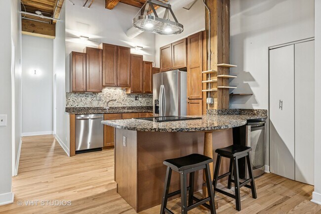 Foto del edificio - 331 S Peoria St