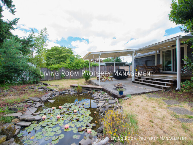 Building Photo - 8300 NE Tillamook St