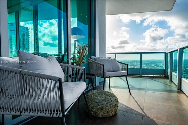 Foto del edificio - 900 Biscayne Blvd