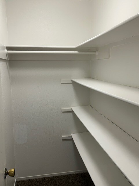 Foto del edificio - 304 N Riverside Dr