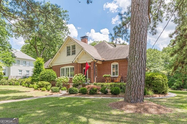 Building Photo - 1878 Cambridge Ave