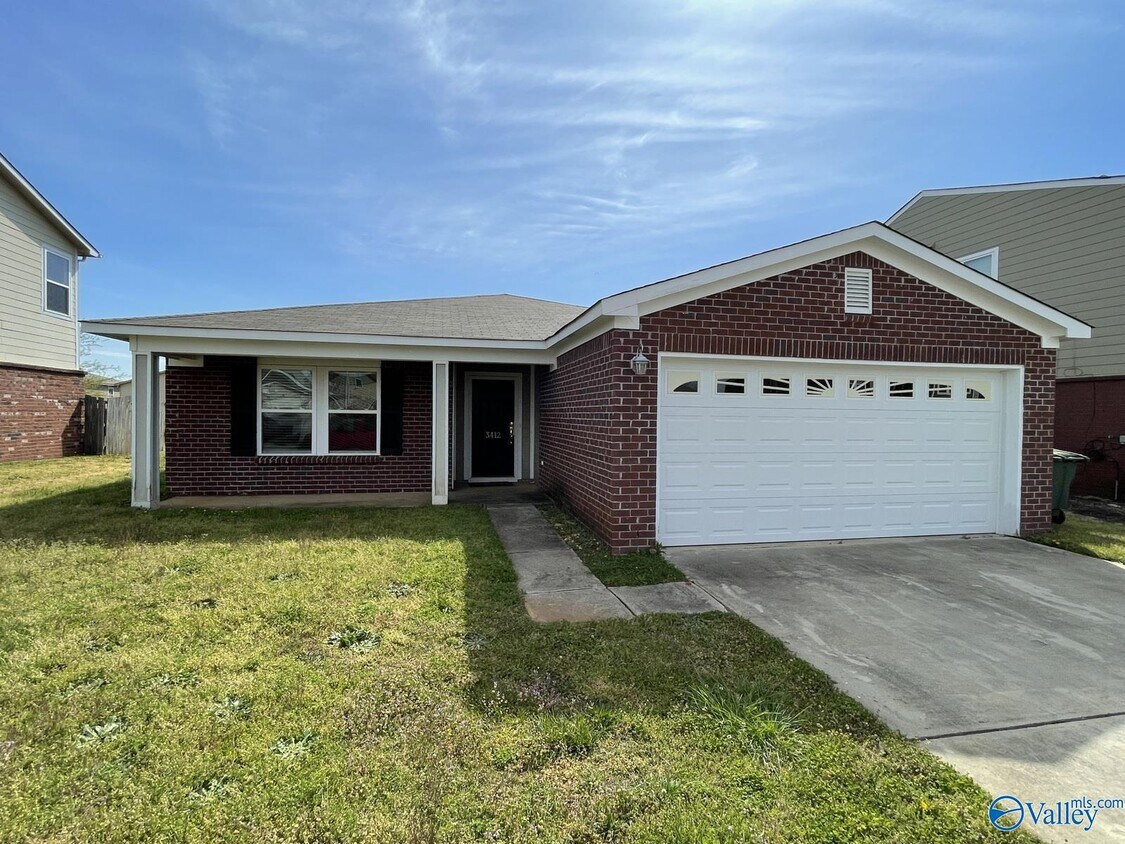 Foto principal - 3412 Castlecreek Dr SW