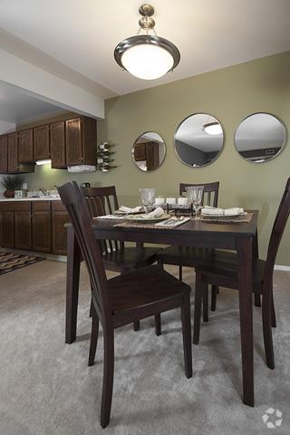 Comedor - Three Oaks Apartments