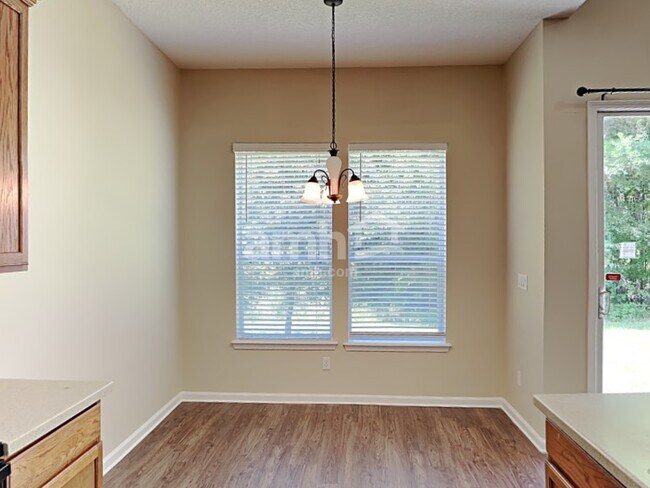 Foto del edificio - 6830 Morse Oaks Dr