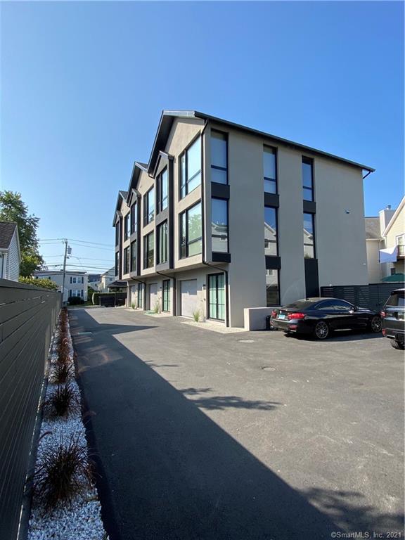 Building Photo - 998 Cove Rd