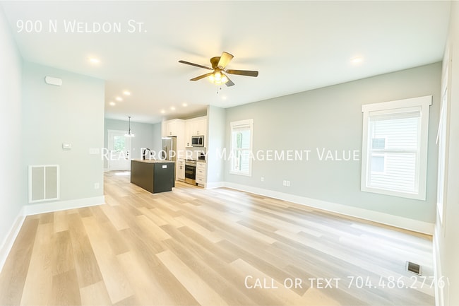 Foto del edificio - 900 N Weldon St