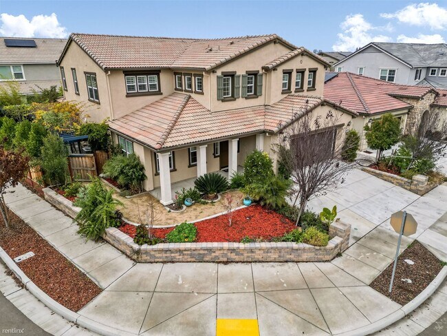 Foto del edificio - 4 br, 3.5 bath House - 2583 Marigold Drive