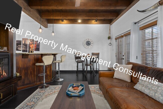 Foto del edificio - 2 Bedroom In West Plaza Area