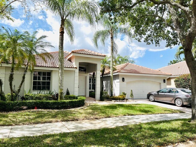 Building Photo - 2883 Oakbrook Dr