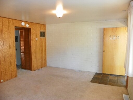 Building Photo - 135 E 8920 S